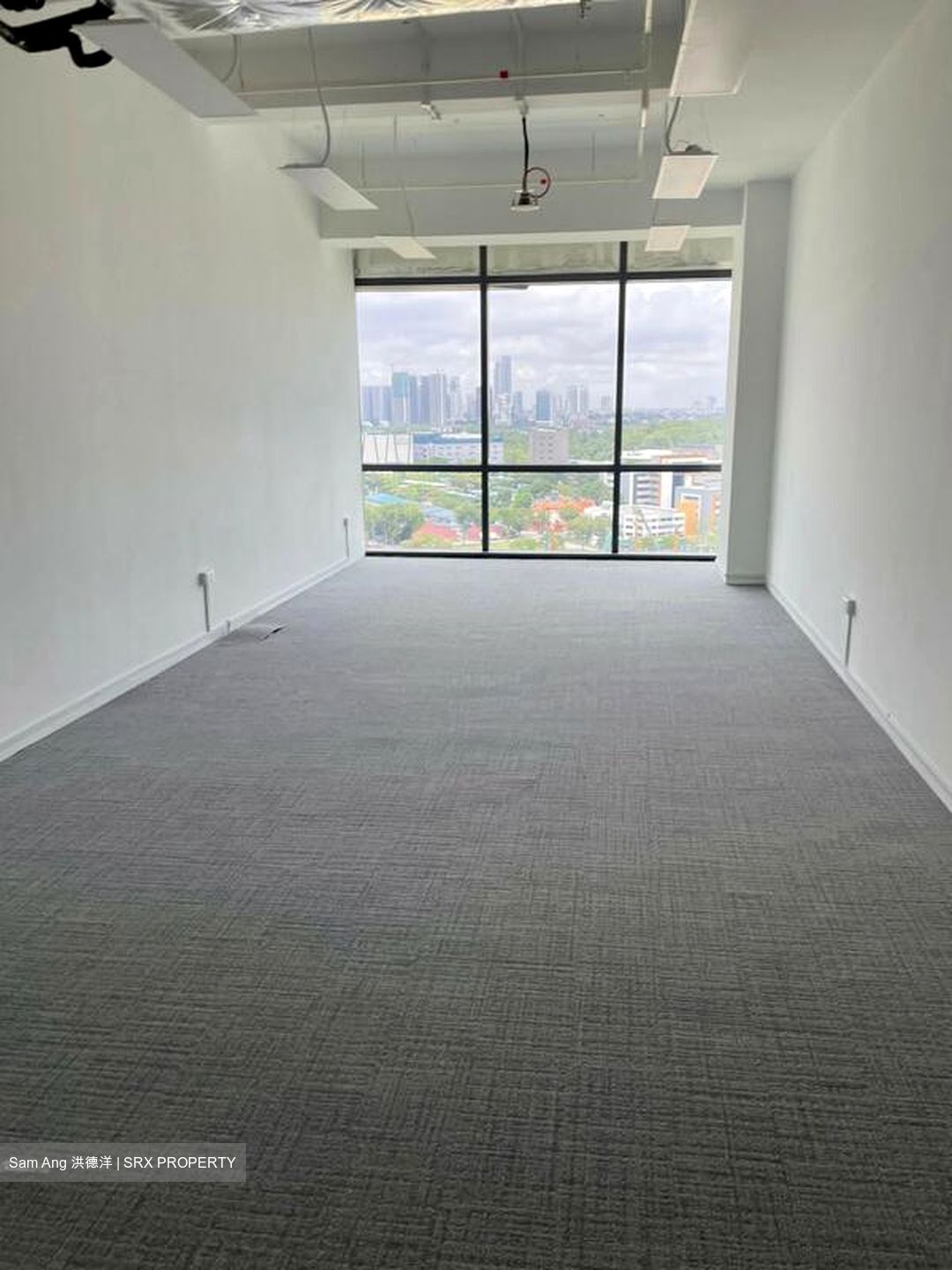 Woods Square (D25), Office #524195211